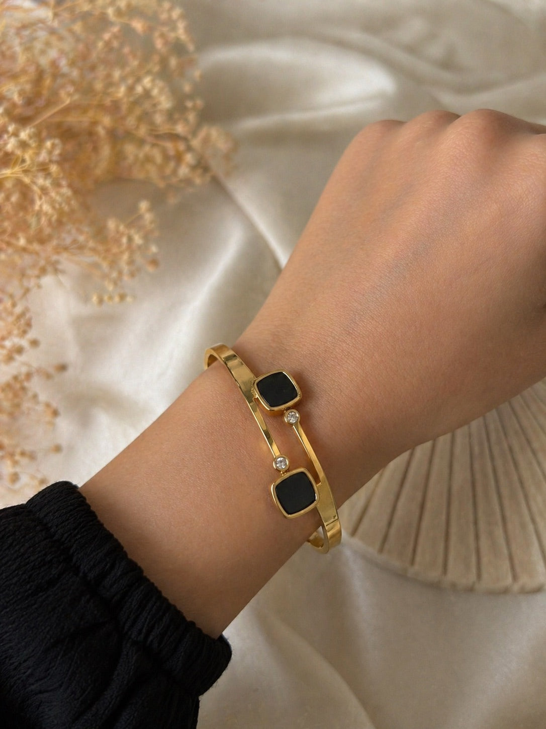 Wristwear