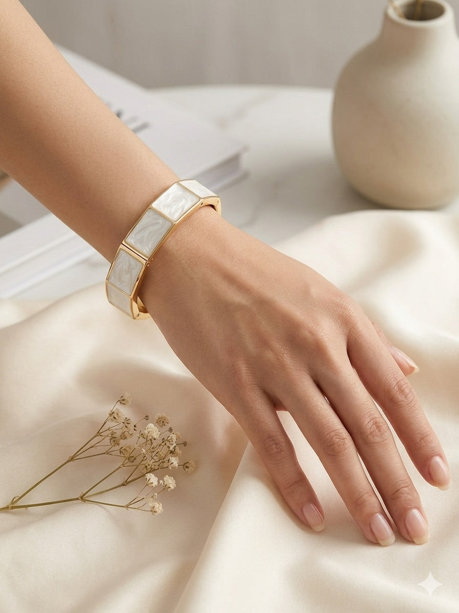 Wristwear